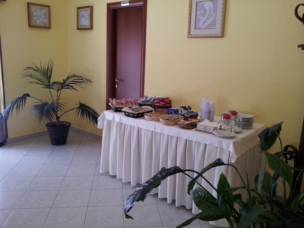 Holiday B&B Вико дел Гаргано Екстериор снимка