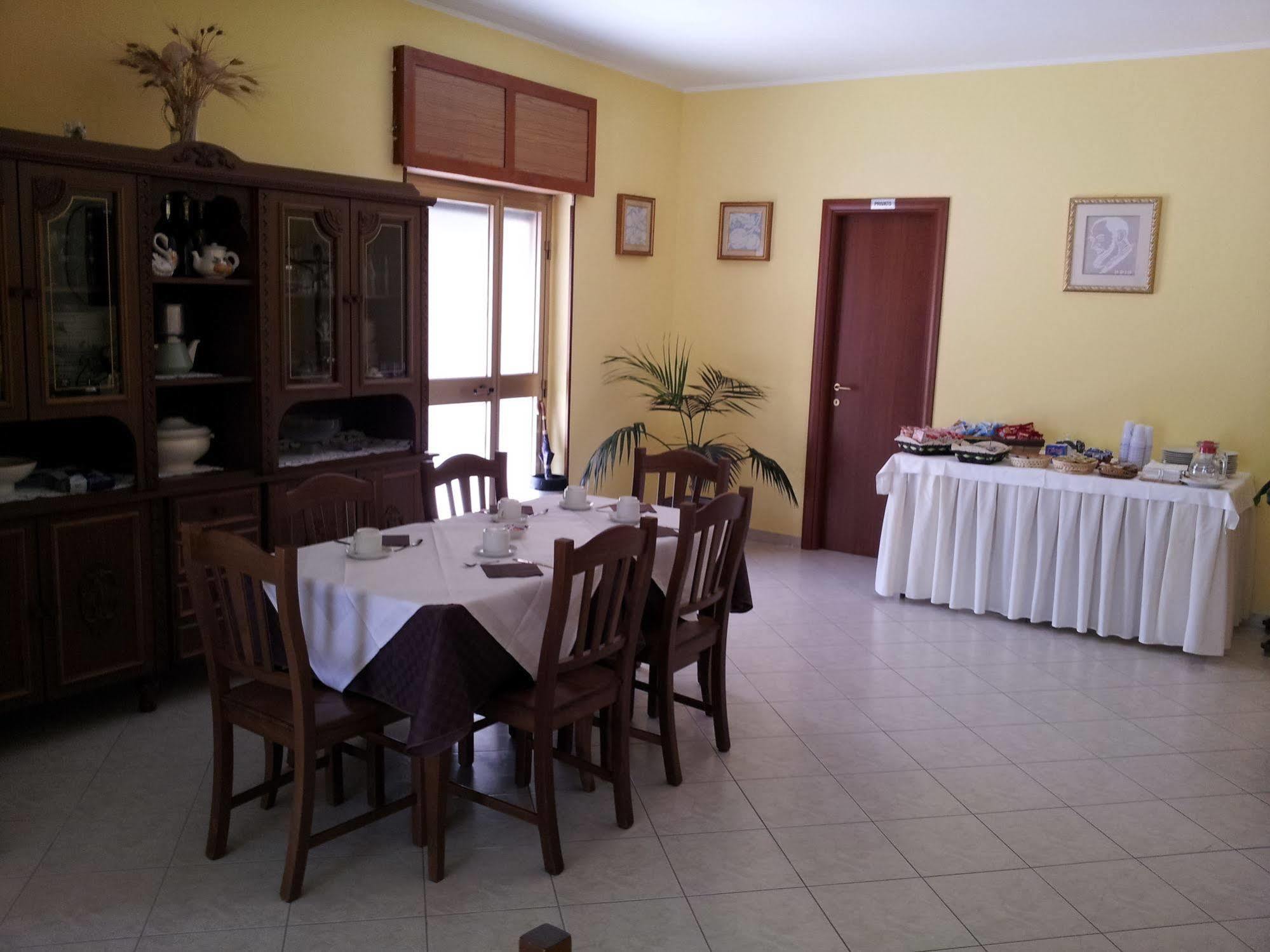 Holiday B&B Вико дел Гаргано Екстериор снимка